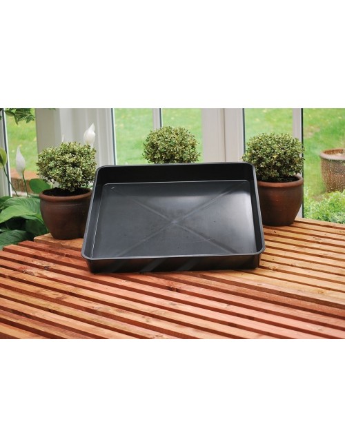 Schwarzes quadratisches Gartentablett